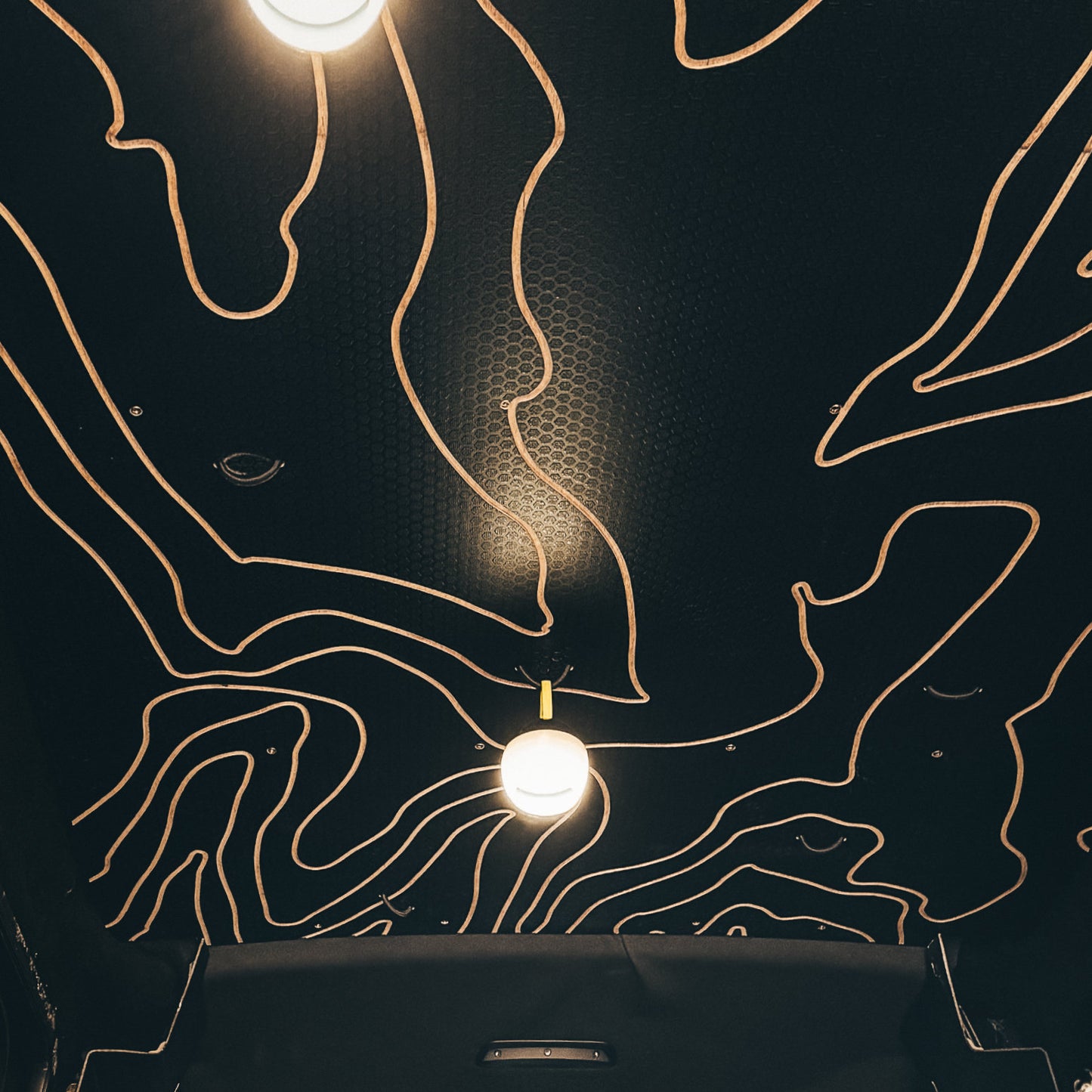 THE PLY GUYS Suas - Van Roof Panels Black Hex