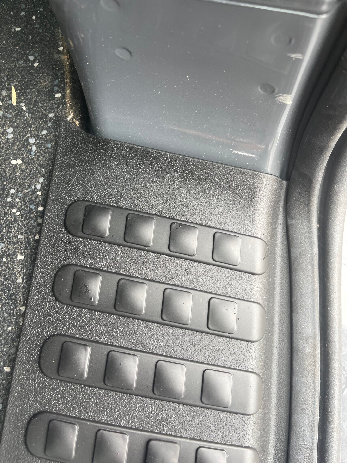 VW T5/T6 V3 Rear Threshold