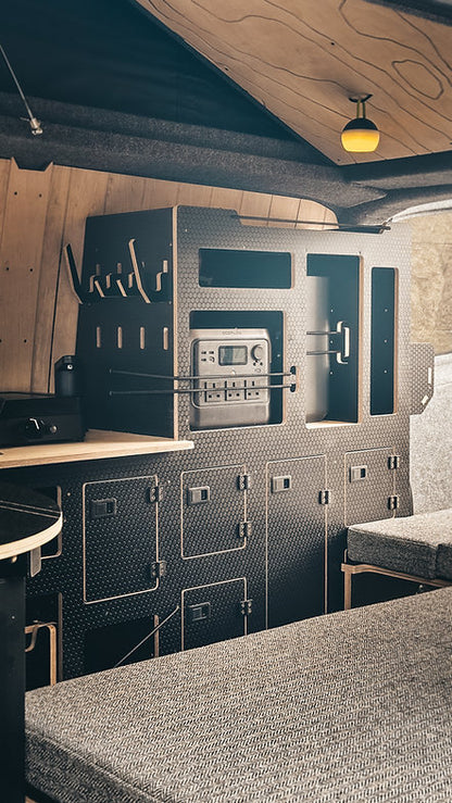 THE PLY GUYS BRUICH STORADH - SIDE KITCHEN & STORAGE