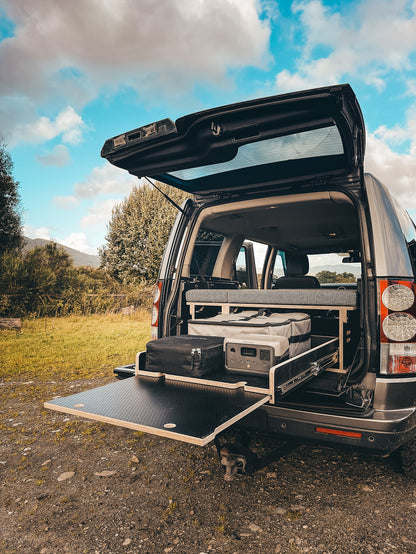 LAND ROVER DISCOVERY 3 & 4 CUILLIN SLEEPING PLATFORM SYSTEM AND CAMPER POD